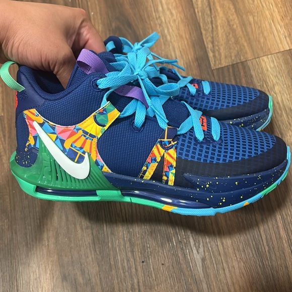 Lebrons - Picture 4 of 5